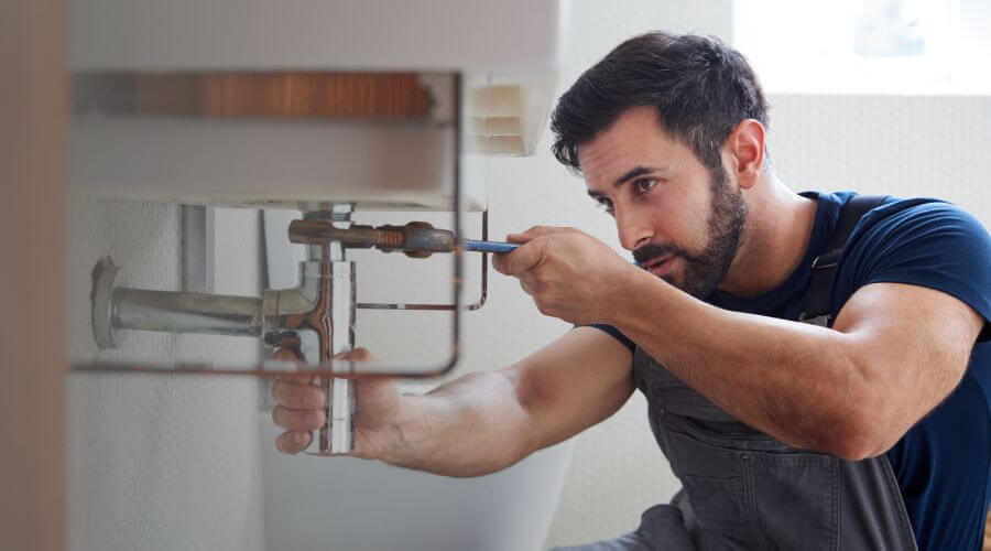 Faucet aerator cleaning/replacement in Weiner, AR